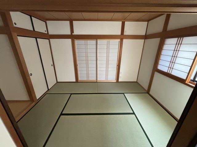 4DK House for Sale in Habikino, Osaka - 80.59 sqm - Thumbnail 3