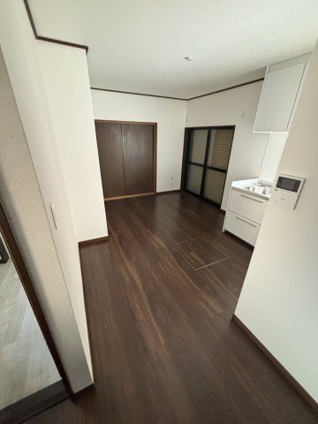 4DK House for Sale in Habikino, Osaka - 80.59 sqm - Thumbnail 2