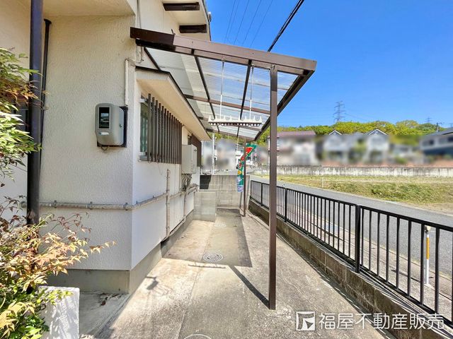 Spacious 4DK House with Large Garden in Himeji, Hyogo - Thumbnail 3