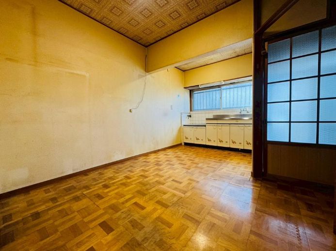 3.98M Yen 3DK Terrace House for Sale in Moriguchi, Osaka - Thumbnail 2
