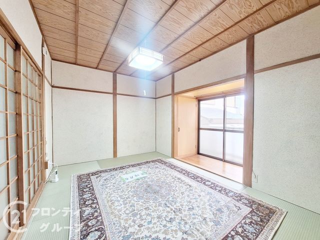 Renovated 3DK House for Sale in Neyagawa City, Osaka - Thumbnail 4