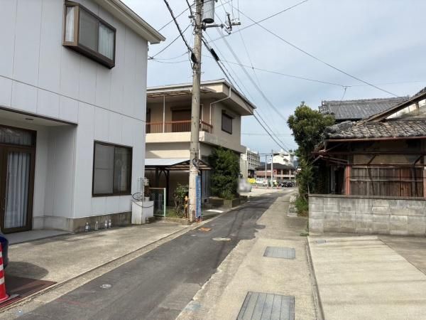6DK House for Sale in Iwade, Wakayama Near Iwade Station - Thumbnail 2