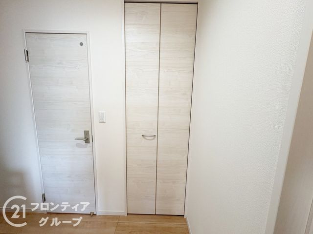 Modern 4LDK Detached House for Sale in Sakai, Osaka - Thumbnail 2