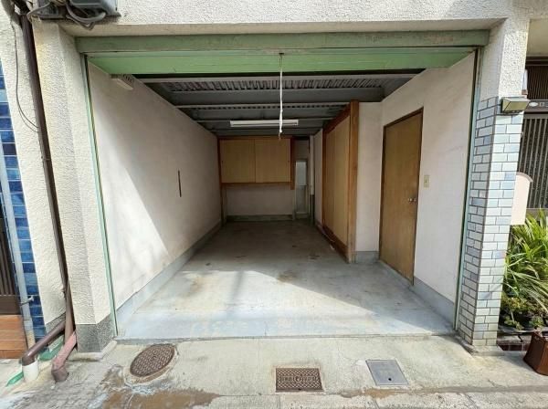 Renovated 3DK House with Garage near Tokuan Station, Higashiosaka - Thumbnail 4