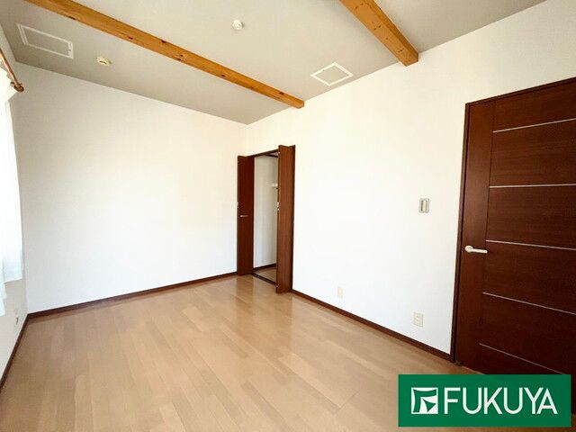 4LDK Detached House with Underfloor Heating in Yao City, Osaka - Thumbnail 3