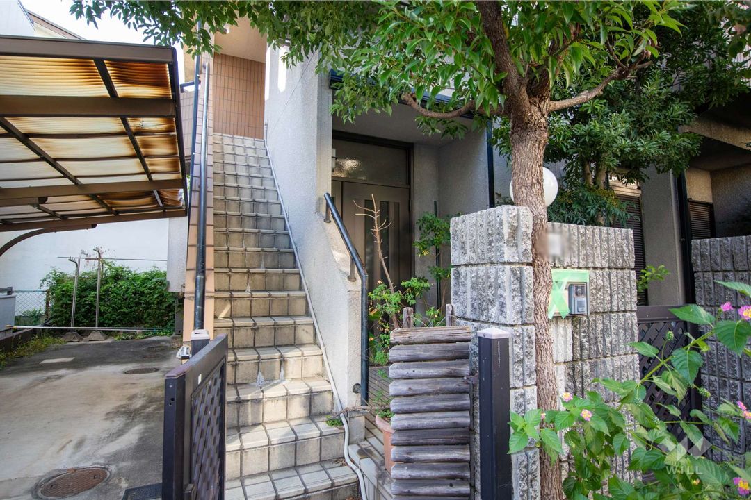 4SLDK Detached House for Sale in Suita, Osaka - 172 sqm - Thumbnail 2