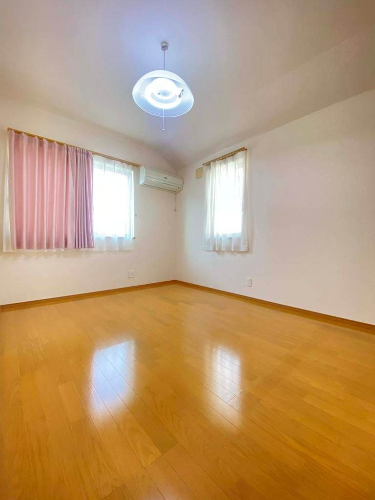 Spacious 5LDK House Near Wakayama Daigaku-mae Station - Thumbnail 4