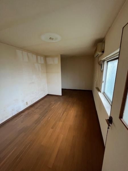 4SLDK Detached House for Sale in Hirakata, Osaka - Thumbnail 3