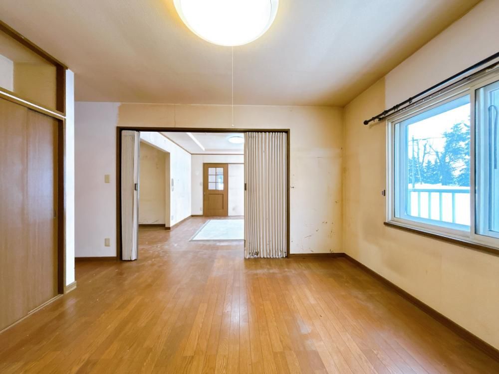 2LDK Single-Story House for Sale in Asahikawa, Hokkaido - Thumbnail 3