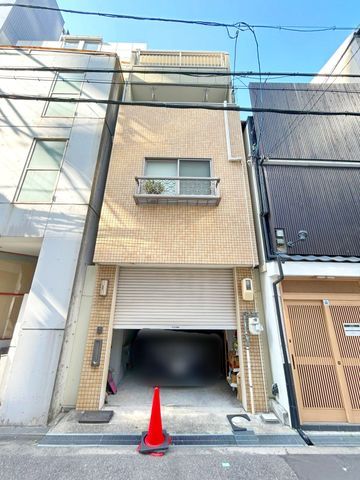 4-Story Steel Townhouse with Rooftop Balcony in Osaka Chuo Ward - Thumbnail 2