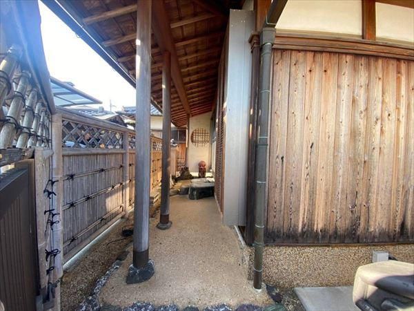 2DK Single-Story House with Garden in Wakayama City - Thumbnail 2