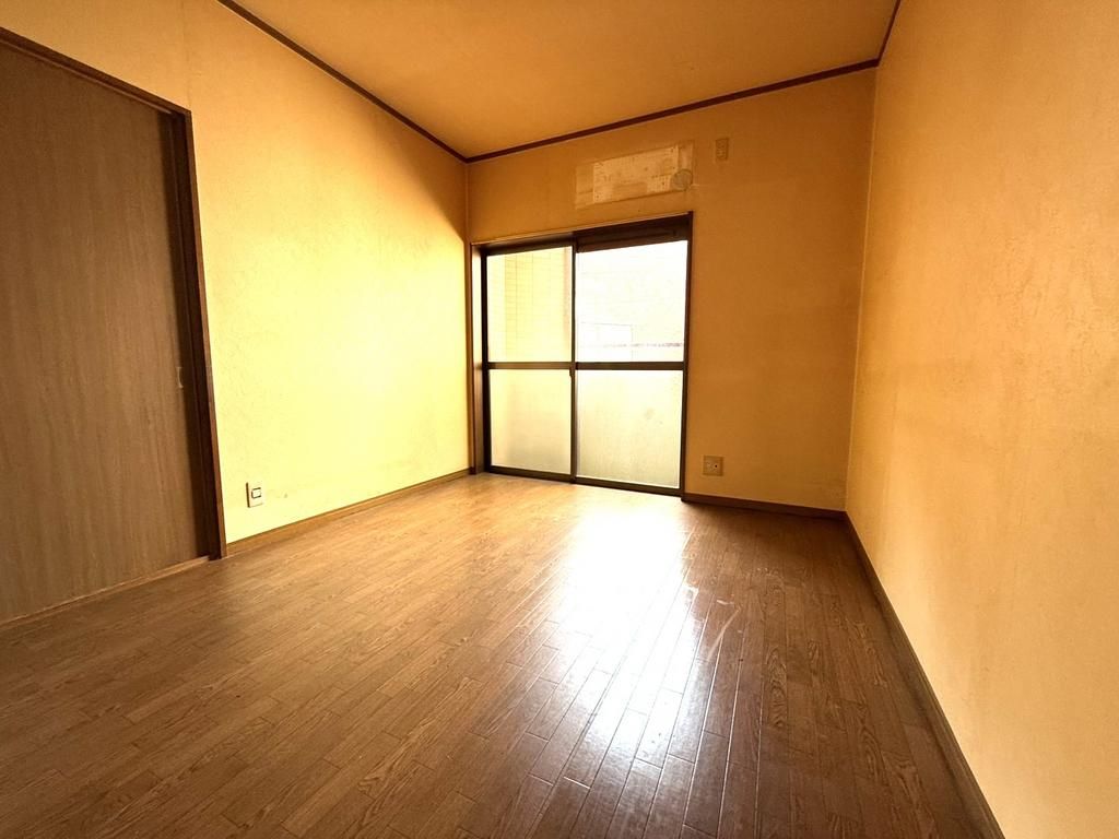 3LDK Detached House for Sale in Tsurumi-ku, Osaka - Thumbnail 3
