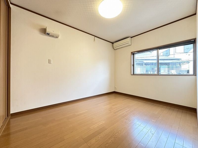 3 Bedroom Detached House for Sale in Higashiosaka, Osaka - Thumbnail 4