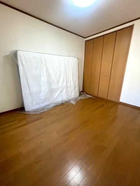 2LDK House for Sale in Ikuno-ku, Osaka - 73.89 sqm - Thumbnail 2