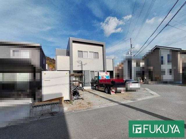 4LDK Family Home with 3 Car Parking in Himeji, Hyogo - Thumbnail 4