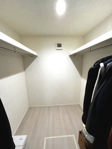 Modern 3SLDK House Near Kotoen Station, Nishinomiya - Thumbnail 2