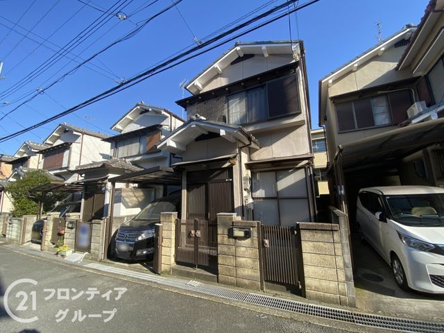 4LDK Detached House for Sale in Yawata City, Kyoto - Thumbnail 2