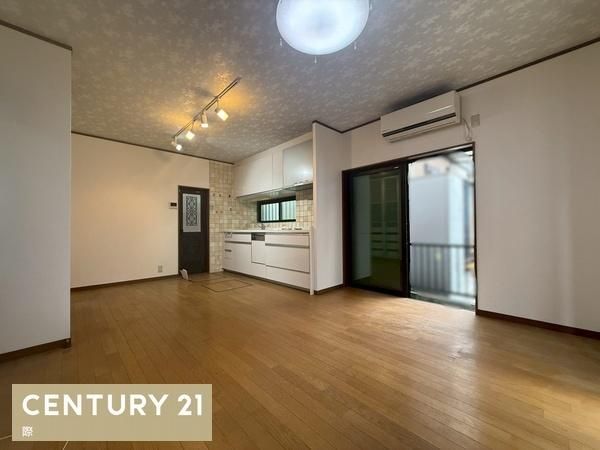 3SLDK House for Sale in Wakayama City, Wakayama - Thumbnail 3