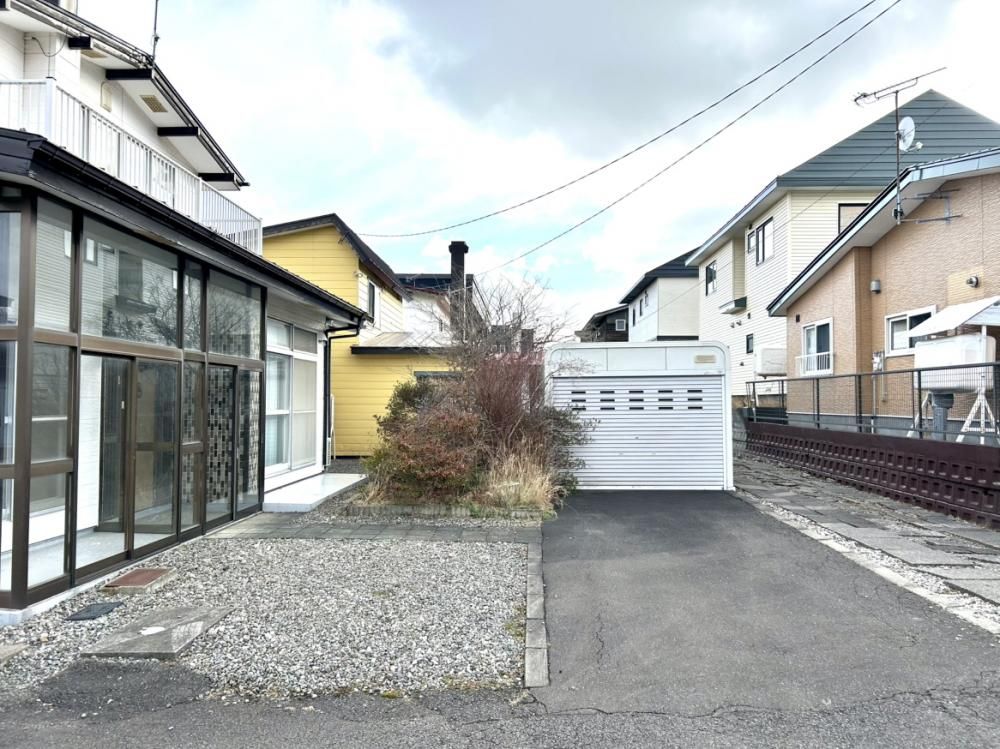 Renovated 4LDK House for Sale in Muroran, Hokkaido - Thumbnail 2