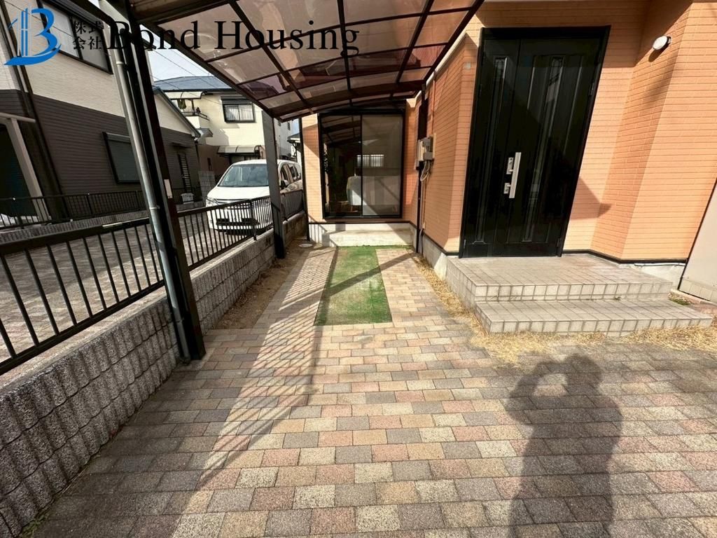 Renovated 4LDK House in Kobe Ryugaoka | 2 Car Parking - Thumbnail 3