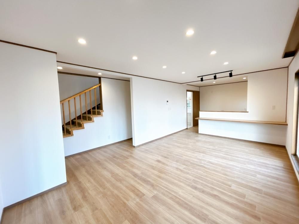 Renovated 4LDK House in Yuni, Hokkaido | Near Station - Thumbnail 4