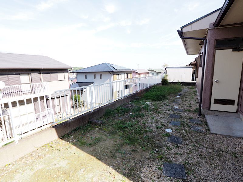 4LDK House for Sale in Kuwana, Mie | 111.37 sqm on 293.41 sqm Land - Thumbnail 2