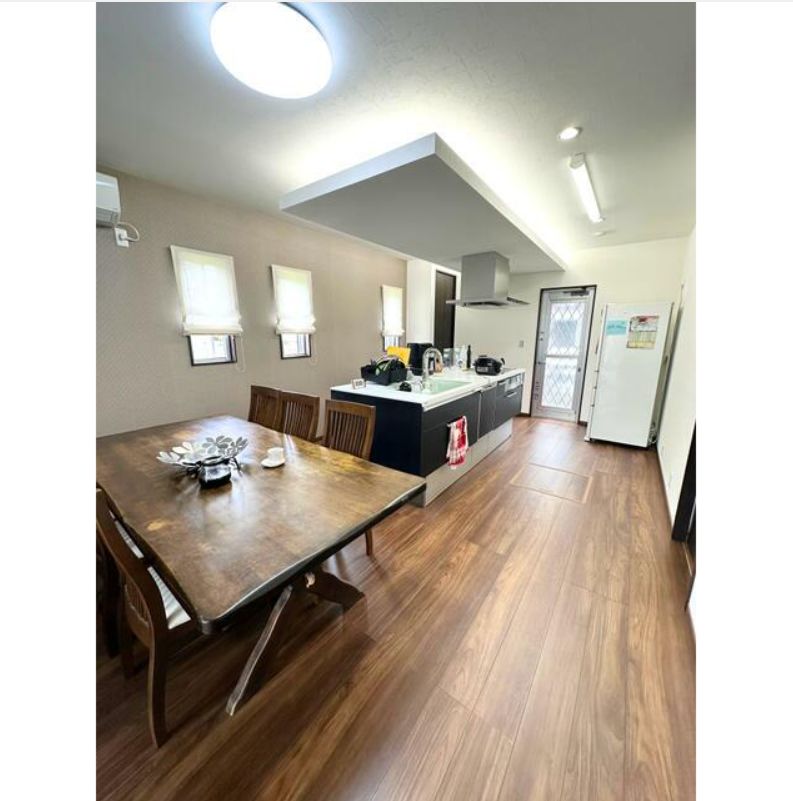 Modern 3LDK House in Iga City, Mie | 5 Years Old | All-Electric - Thumbnail 4