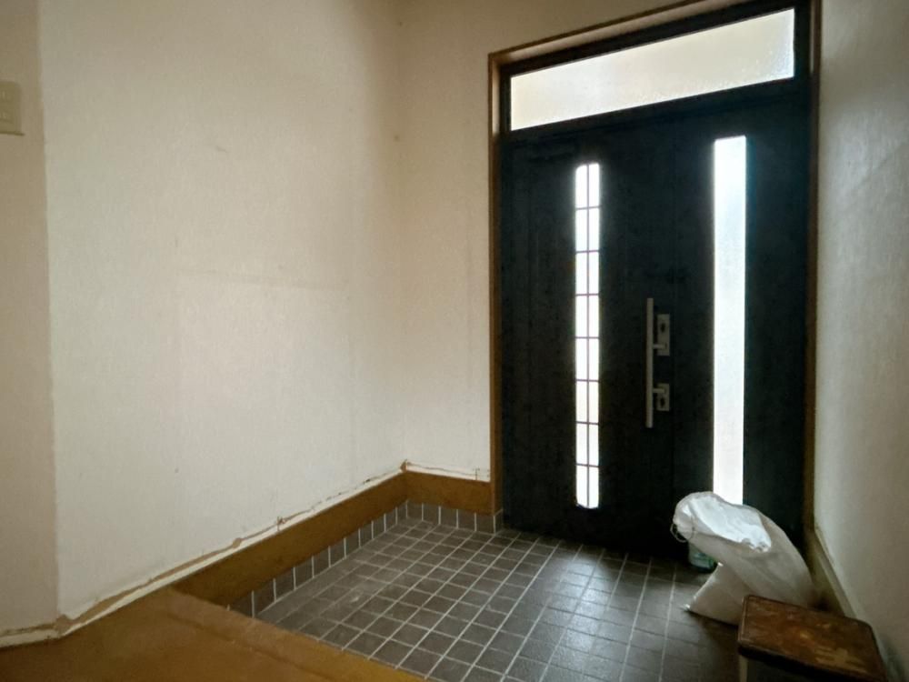 Renovated 4LDK House in Yufu, Oita - 118.22 sqm - Thumbnail 2