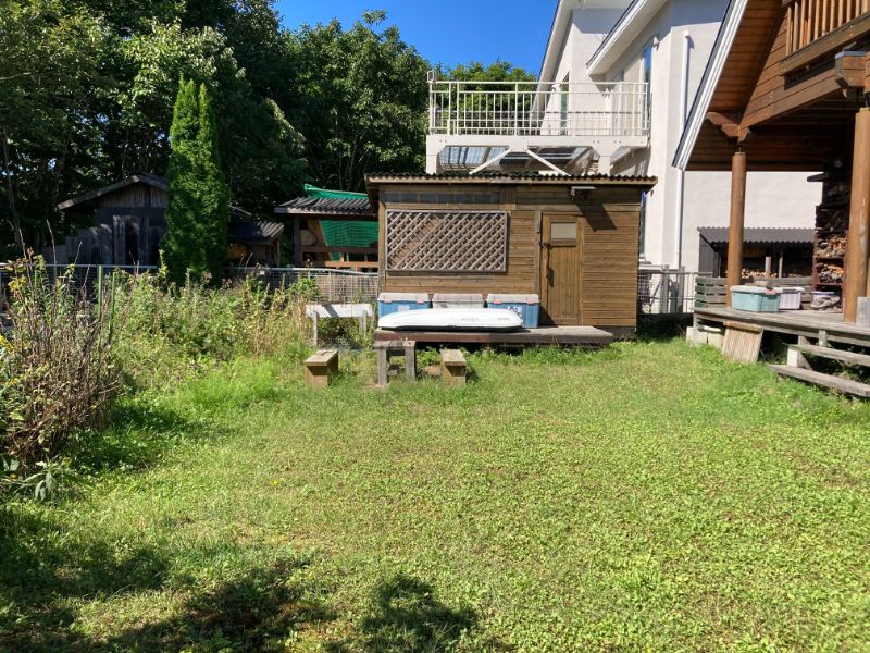 Log House for Sale in Tomakomai, Hokkaido with Garage and Large Garden - Thumbnail 2