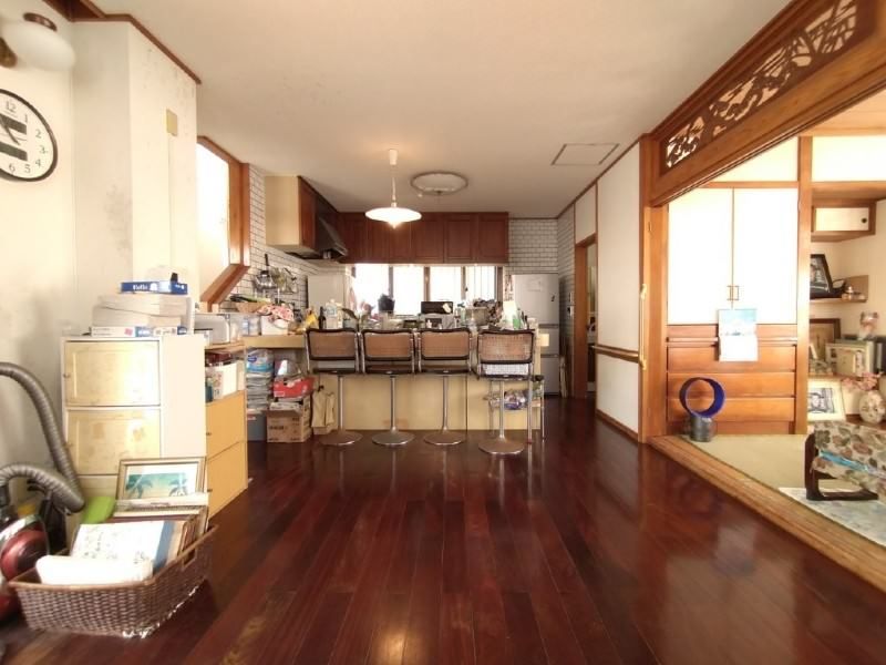 4LDK House for Sale in Tomigusuku, Okinawa - Thumbnail 3