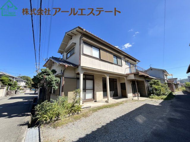 7DK House for Sale in Himeji, Hyogo - 156.71 sqm - Thumbnail 2