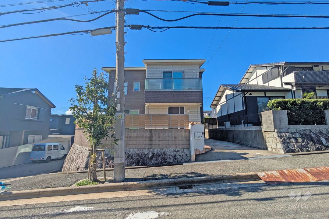 Modern 3LDK House with Solar Power in Ibaraki, Osaka - Thumbnail 4