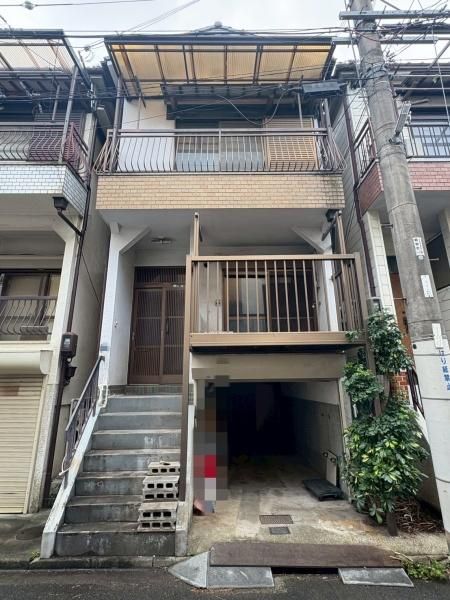3-Story Detached House with Garage in Kadoma, Osaka - Thumbnail 2