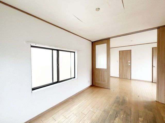 8DK Steel-Frame House for Sale in Ikuno Ward, Osaka - Thumbnail 4