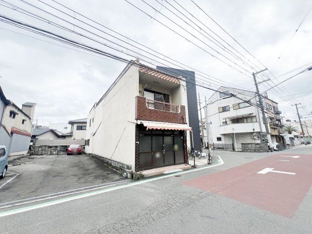 8DK Steel-Frame House for Sale in Ikuno Ward, Osaka - Thumbnail 2