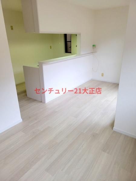 4LDK Steel-Frame House for Sale in Taisho Ward, Osaka - Thumbnail 2