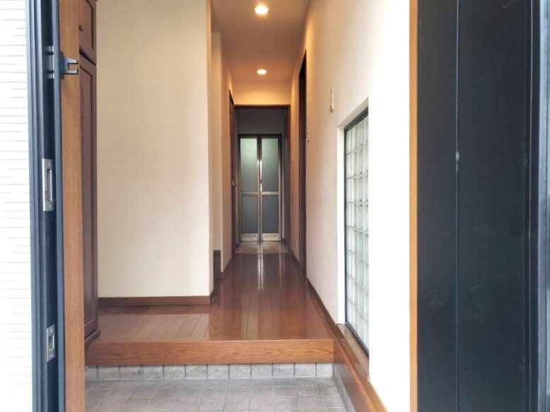 3LDK Detached House for Sale in Daito City, Osaka - Thumbnail 2