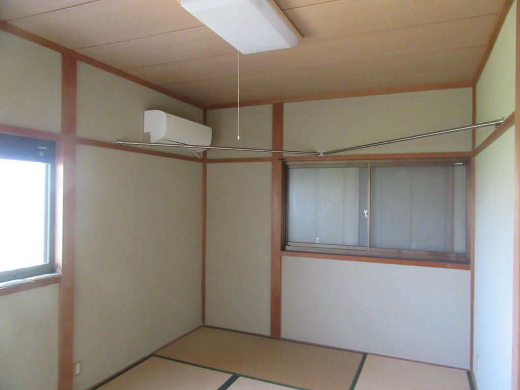 4LDK Detached House for Sale in Kinokawa, Wakayama - Thumbnail 2