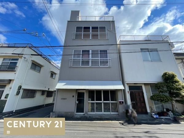 3LDK Steel-Frame House for Sale in Wakayama City - Thumbnail 2