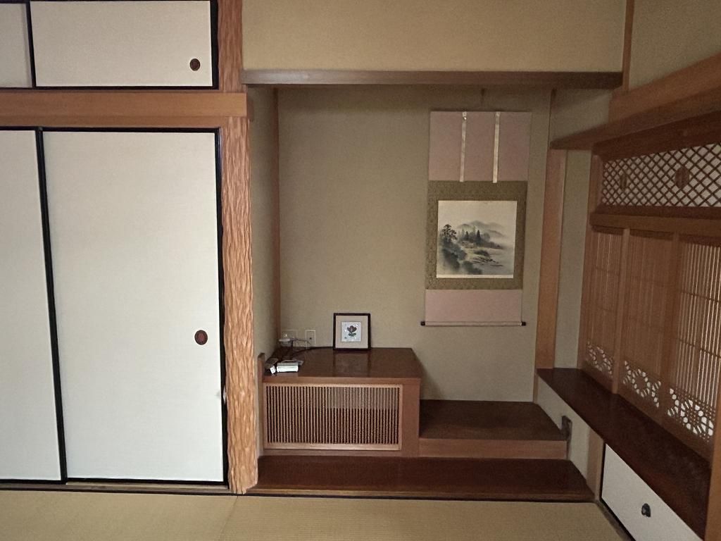 9-Bedroom Traditional Home with Large Garden in Nonoichi, Ishikawa - Thumbnail 3