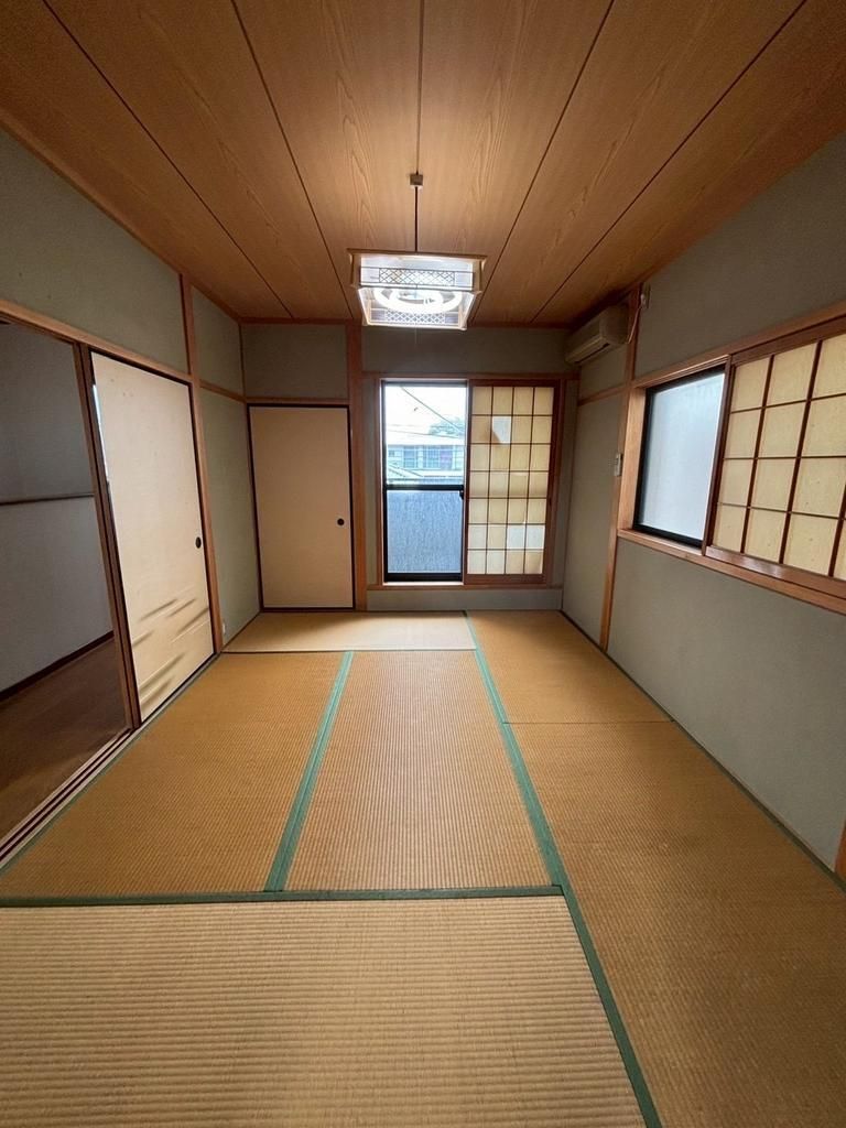 4LDK House for Sale in Wakayama City, Wakayama Prefecture - Thumbnail 4