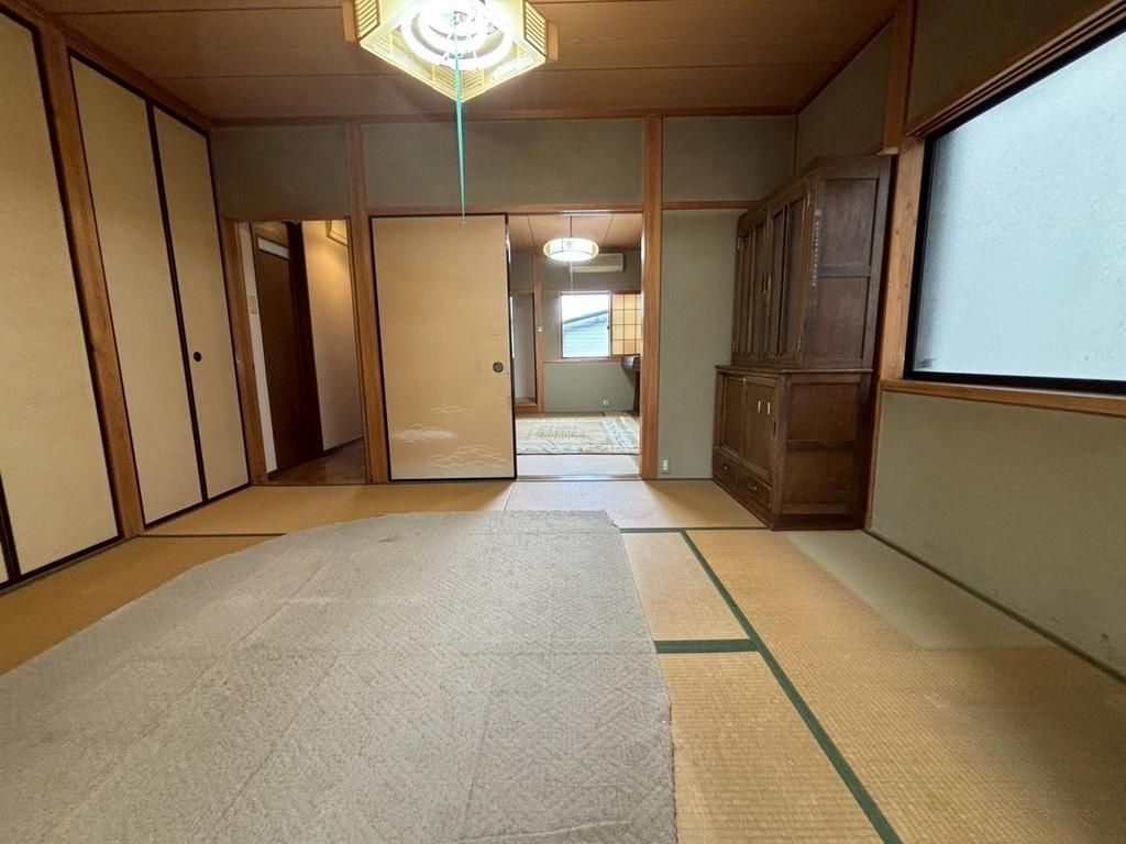 4LDK House for Sale in Wakayama City, Wakayama Prefecture - Thumbnail 3