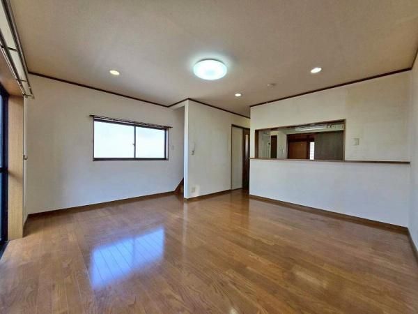 5LDK Detached House with Garage in Hirano, Osaka - Thumbnail 2