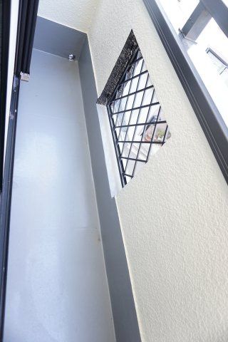 Renovated 3LDK Detached House Near Shinobigaoka Station, Shijonawate - Thumbnail 3