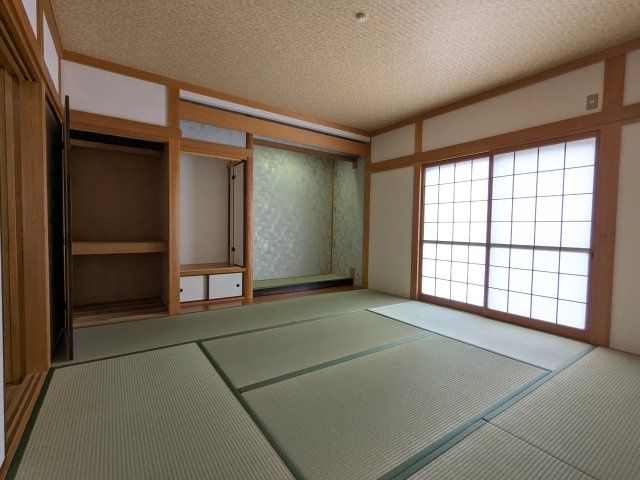 4SLDK House for Sale in Iwade City, Wakayama - Thumbnail 4
