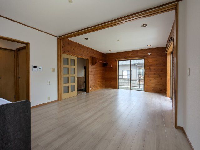 4SLDK House for Sale in Iwade City, Wakayama - Thumbnail 3