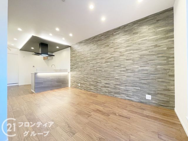 Renovated 3LDK Modern House in Hirakata, Osaka - Thumbnail 3