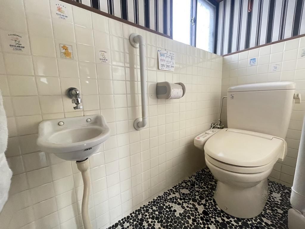 5DK House for Sale in Hofu, Yamaguchi - 98.23 sqm on 243 sqm Land - Thumbnail 4