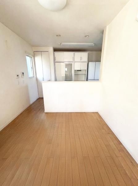 5SLDK House for Sale in Kaizuka, Osaka – 157 sqm - Thumbnail 3