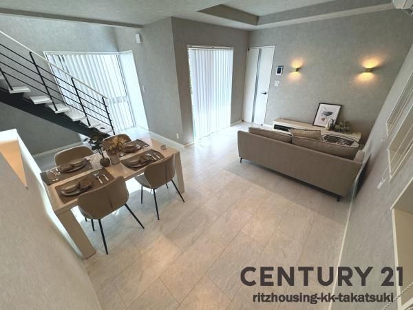 Modern 3LDK House in Takatsuki, Osaka - New Build Quality - Thumbnail 2